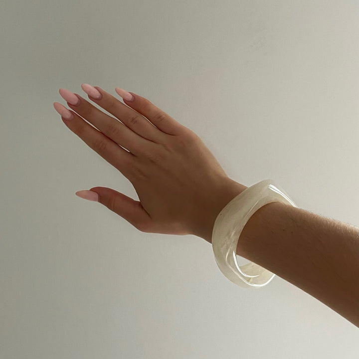 ACRYL ARMBAND CREME™